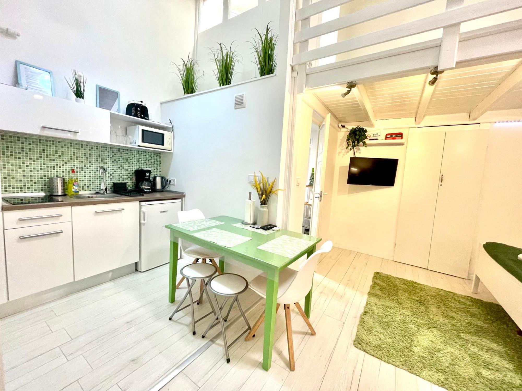 Teresian Apartment Near The Andrassy Street Free Air Conditioner Free Coffee Budapeşte Dış mekan fotoğraf